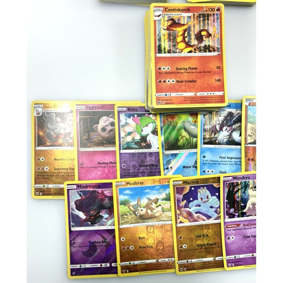 Pokémon TCG Trading Card Mixed Lot of 725 Modern Cards in Collectible Tin - Picture 3 of 16